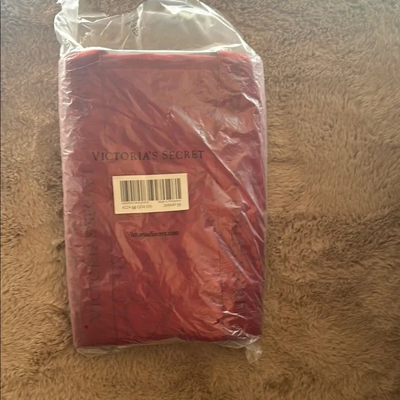 2 for 1 Victoria's Secret Red Quilted Tote Bag with Diamond Design - Picture 12 of 12